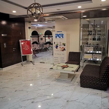Hotel Pk Residency Νόιντα Εξωτερικό φωτογραφία