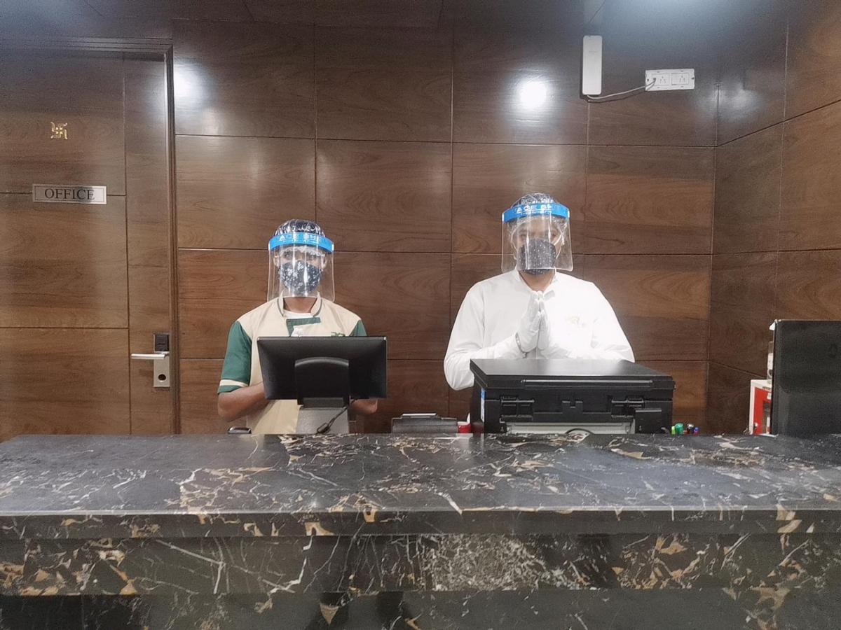 Hotel Pk Residency Νόιντα Εξωτερικό φωτογραφία