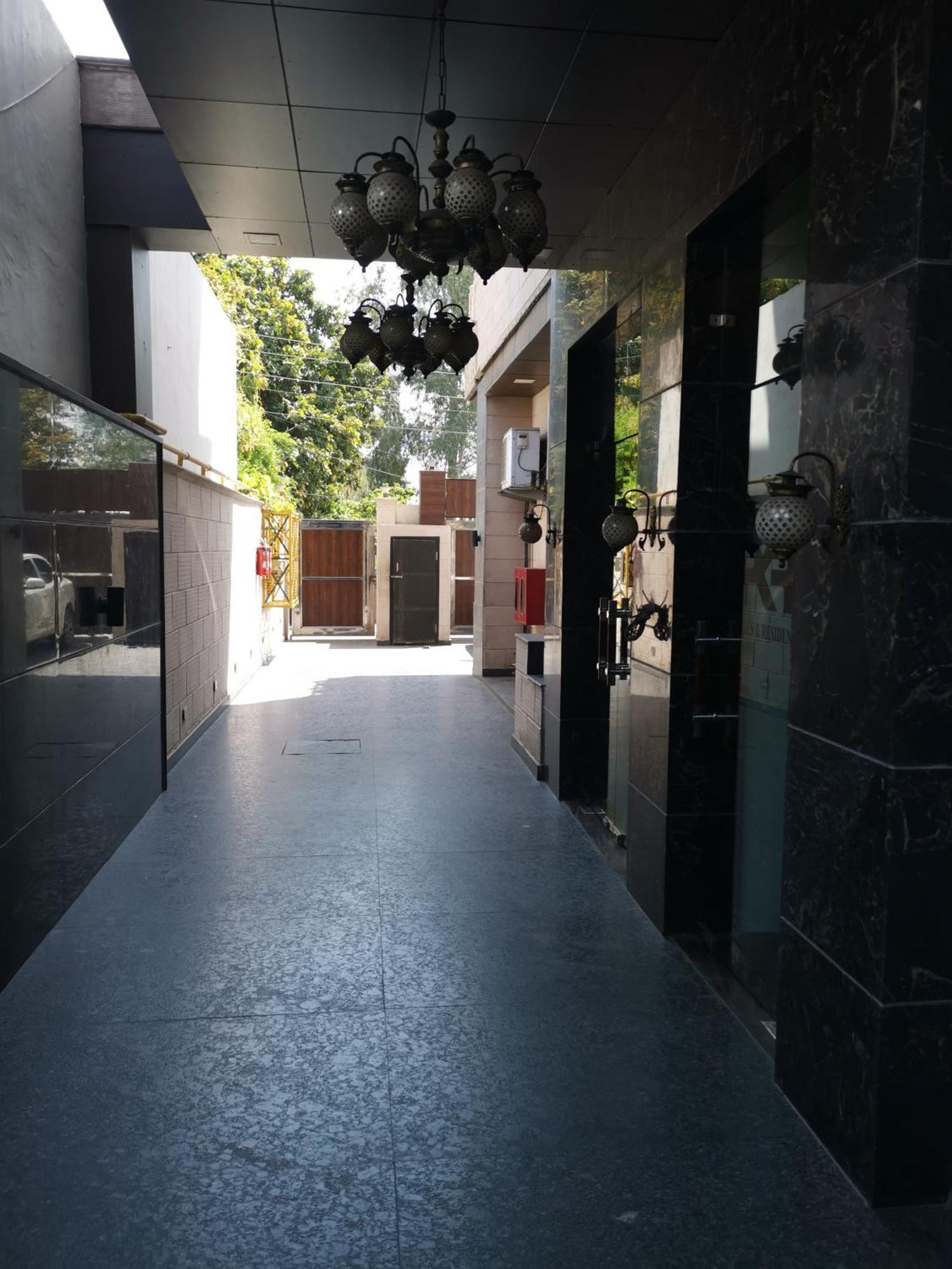 Hotel Pk Residency Νόιντα Εξωτερικό φωτογραφία