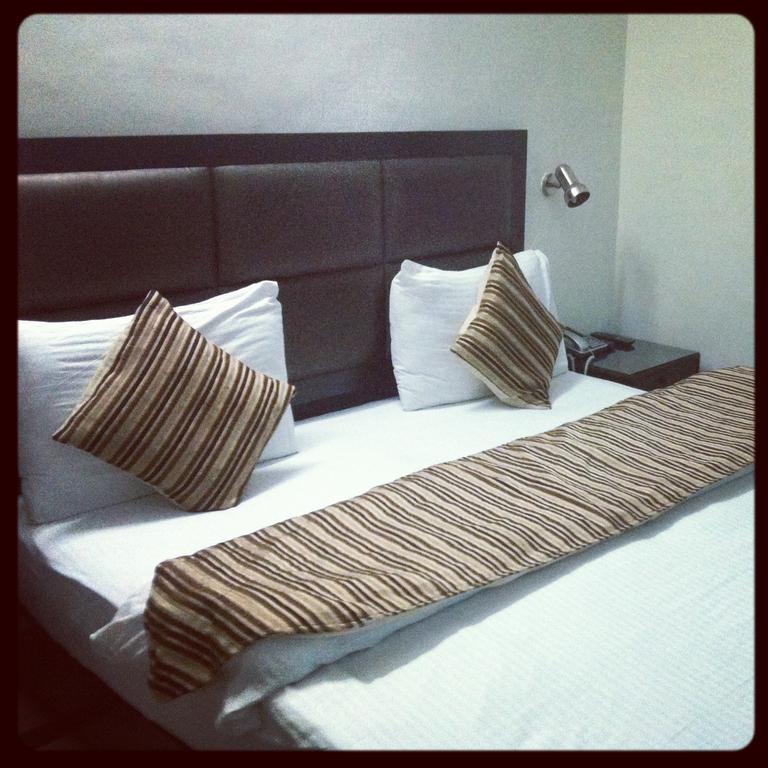 Hotel Pk Residency Νόιντα Δωμάτιο φωτογραφία